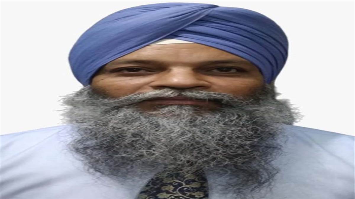 ਪ੍ਰਿੰ. ਬਲਜਿੰਦਰ ਸਿੰਘ ਨੂੰ ਸੇਵਾ-ਮੁਕਤੀ ’ਤੇ ਕੀਤਾ ਸਨਮਾਨਿਤ