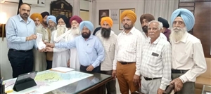 ਨੰਬਰਦਾਰ ਯੂਨੀਅਨ ਨੇ ਮੁੱਖ ਮੰਤਰੀ ਦੇ ਨਾਂ ਡੀਸੀ ਨੂੰ ਸੌਪਿਆ ਮੰਗ-ਪੱਤਰ
