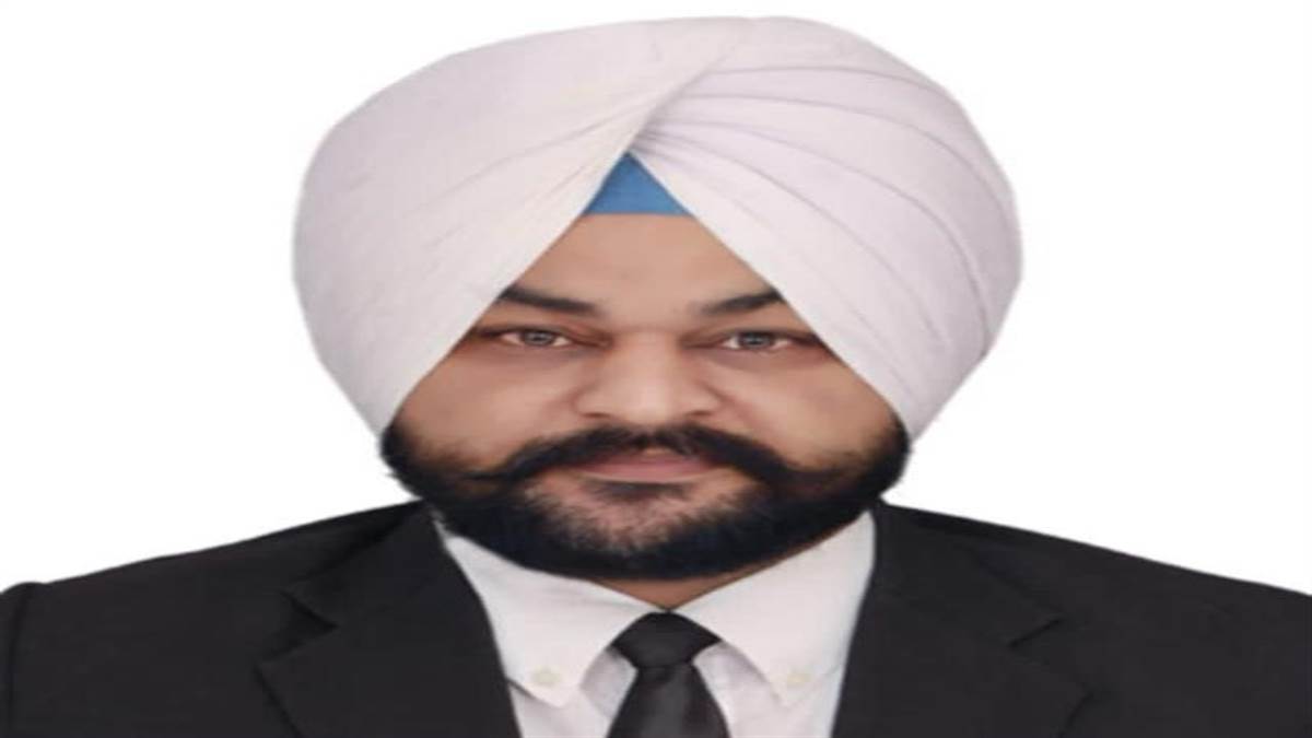 ਅਰਬਨ ਅਸਟੇਟ ਦੀਆਂ ਖਸਤਾਹਾਲ ਸੜਕਾਂ ਖ਼ਿਲਾਫ਼ ਨਿਵਾਸੀਆਂ ਦਾ ਫੁੱਟਿਆ ਗੁੱਸਾ