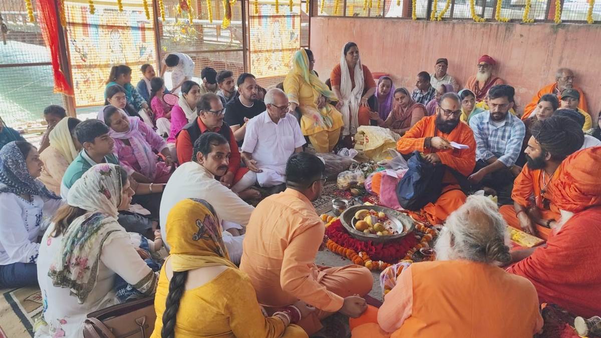 ਬਾਬਾ ਅਨੰਦ ਗਿਰੀ ਮਹਾਰਾਜ ਦੀ ਅਗਵਾਈ ’ਚ ਹਨੂੰਮਾਨ ਜਯੰਤੀ ਮਨਾਈ