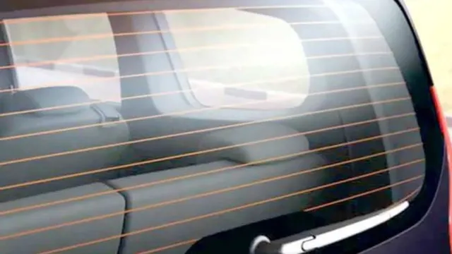 ਕਾਰ ਦੇ ਪਿਛਲੇ ਸ਼ੀਸ਼ੇ 'ਤੇ ਕਿਉਂ ਬਣੀਆਂ ਹੁੰਦੀਆਂ ਨੇ ਇਹ ਲਾਈਨਾਂ? ਜਾਣੋ ਕਦੋਂ ਤੇ ਕਿਵੇਂ ਕਰੀਏ ਇਸ ਦੀ ਵਰਤੋਂ