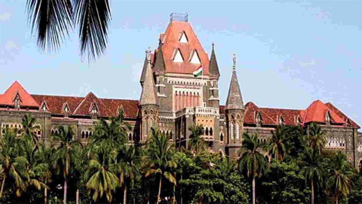 Even if the driving license expires the insurance company will have to pay compensation Bombay High Court
