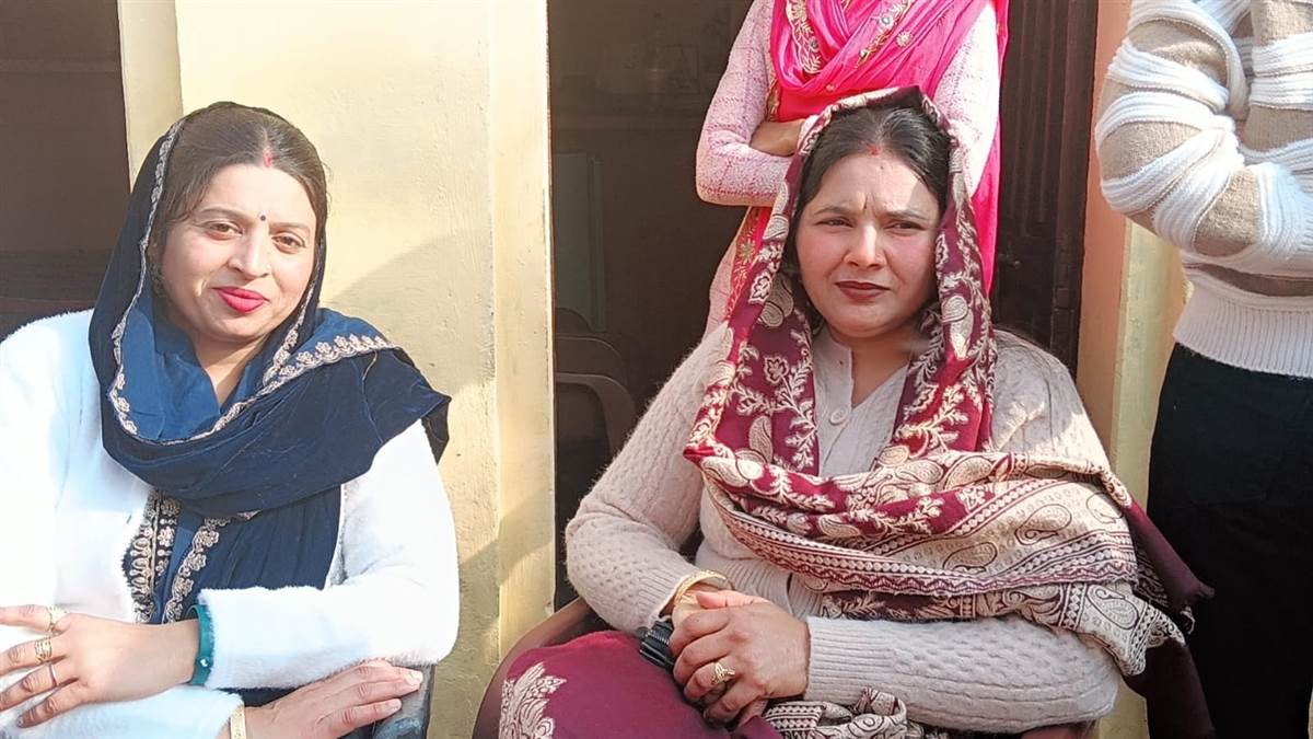 Hoshiarpur News: ਮੁਕੇਰੀਆਂ ਨੇੜੇ ਭਿਆਨਕ ਸੜਕ ਹਾਦਸਾ, ਕੰਟੇਨਰ ਟਰੱਕ ਤੇ ਸਕੂਟਰੀ ਦੀ ਟੱਕਰ 'ਚ ਦਰਾਣੀ-ਜਠਾਣੀ ਦੀ ਮੌਤ
