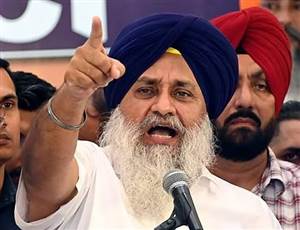 ਲੈਂਡ ਪੂਲਿੰਗ ਨੀਤੀ 'ਤੇ ਗਰਮਾਈ ਸਿਆਸਤ, ਸੁਖਬੀਰ ਬਾਦਲ ਨੇ ਕਿਹਾ- ਕਿਸਾਨਾਂ ਦੀ ਜ਼ਮੀਨ ਹੜੱਪਣ ਦੀ ਸਾਜ਼ਿਸ਼ ਨਹੀਂ ਹੋਣ ਦੇਵਾਂਗੇ