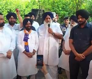 ਪੰਜਾਬ ਦਾ ਮੁੱਖ ਮੰਤਰੀ ਭਗਵੰਤ ਮਾਨ ਨਹੀਂ" ਦਿੱਲੀ ਦਾ ਕੇਜਰੀਵਾਲ ਹੈ: ਬਾਦਲ