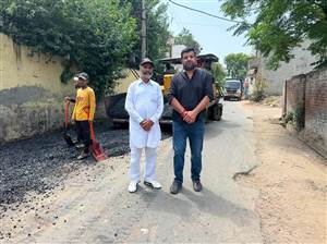 ਨਿਊ ਟਾਊਨ ਦੀਆਂ ਟੁੱਟੀਆਂ ਸੜਕਾਂ ਦਾ ਨਿਰਮਾਣ ਕਾਰਜ ਸ਼ੁਰੂ