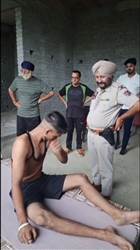 ਚੋਰੀ ਕਰਨ ਗਿਆ ਪਰ ਨੀਂਦ ਨੇ ਕਰ ਦਿੱਤਾ ਕਮਾਲ, ਪਠਾਨਕੋਟ ’ਚ ਫੋਲਡਿੰਗ ਬੈੱਡ ’ਤੇ ਸੁੱਤਾ ਚੋਰ ਚੜਿਆ ਪੁਲਿਸ ਦੇ ਹੱਥੇ