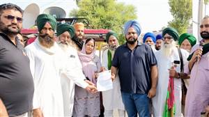 ਬੀਕੇਯੂ ਕ੍ਰਾਂਤੀਕਾਰੀ ਵੱਲੋਂ ਡੀਸੀ ਦਫ਼ਤਰ ਅੱਗੇ ਧਰਨਾ, ਜੀਟੀ ਰੋਡ ਕੀਤਾ ਜਾਮ