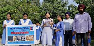 ਮਾਡਲ ਸਕੂਲ ਦੇ ਐਨਸੀਸੀ ਕੈਡਿਟਾਂ ਨੇ ਦਿੱਤਾ ਸਵੱਛ ਭਾਰਤ ਦਾ ਸੁਨੇਹਾ