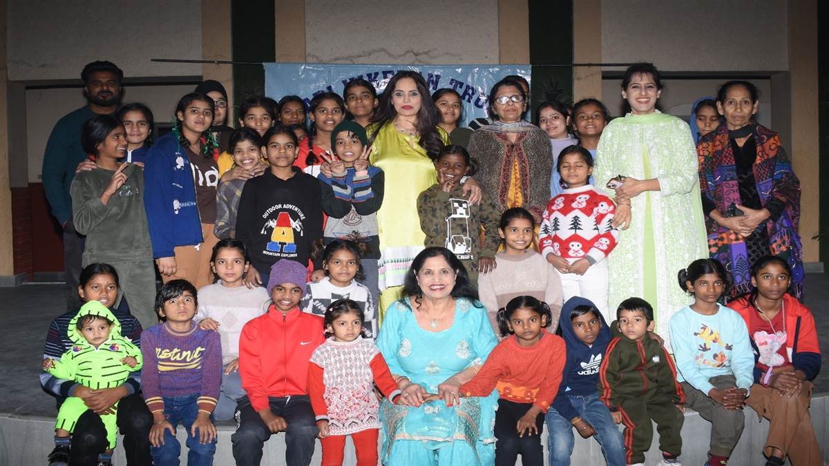 ਸਾਬਕਾ ਕੈਨੇਡੀਅਨ ਐੱਮਪੀ ਰੂਬੀ ਢਾਲਾ ਵੱਲੋਂ ਨਾਰੀ ਨਿਕੇਤਨ ਦਾ ਦੌਰਾ