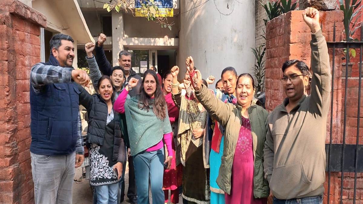 ਐੱਨਐੱਚਐੱਮ ਮੁਲਾਜ਼ਮਾਂ ਦੀ ਕਲਮ ਛੋੜ ਹੜਤਾਲ, 4 ਹਜ਼ਾਰ ਮਰੀਜ਼ ਪਰੇਸ਼ਾਨ