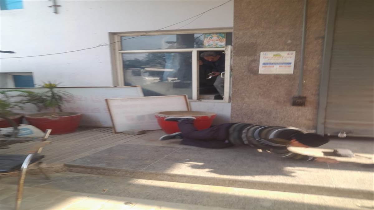 ਕੂੜਾ ਪ੍ਰਬੰਧਨ ਦੇ 143 ਕਰੋੜ ਦੇ ਪ੍ਰੋਜੈਕਟ ਖ਼ਿਲਾਫ਼ ਨਿਗਮ ਯੂਨੀਅਨਾਂ ਨੇ ਫੂਕਿਆ ਸੀਐੱਮ ਦਾ ਪੁਤਲਾ