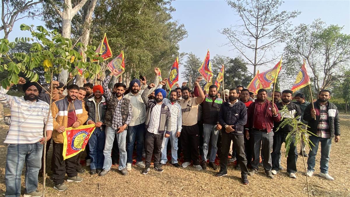 ਸਰਕਾਰੀ ਵਿਭਾਗਾਂ ਦੇ ਠੇਕਾ ਮੁਲਾਜ਼ਮ ਤਿੰਨ ਰੋਜ਼ਾ ਹੜਤਾਲ ’ਤੇ