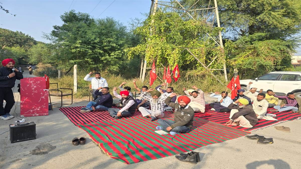 ਸਰਕਾਰੀ ਵਿਭਾਗਾਂ ਦੇ ਨਿੱਜੀਕਰਨ ਦੀ ਨੀਤੀ ਨੂੰ ਰੱਦ ਕਰਕੇ ਠੇਕਾ ਮੁਲਾਜ਼ਮਾਂ ਨੂੰ ਪੱਕਾ ਕਰੇ ਸਰਕਾਰ