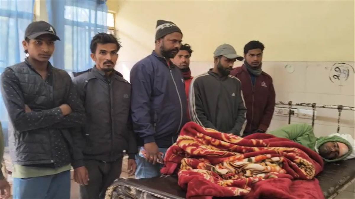 ਅੰਮ੍ਰਿਤਸਰ ਦੀ ਫੈਕਟਰੀ 'ਚ ਪਰਵਾਸੀ ਮਜ਼ਦੂਰਾਂ ਦੀ ਕੁੱਟਮਾਰ, 8 ਜ਼ਖ਼ਮੀ ਹਸਪਤਾਲ 'ਚ ਦਾਖਲ; ਪੁਲਿਸ ਨੇ ਸੀਸੀਟੀਵੀ ਕਬਜ਼ੇ 'ਚ ਲੈ ਕੇ ਸ਼ੁਰੂ ਕੀਤੀ ਜਾਂਚ