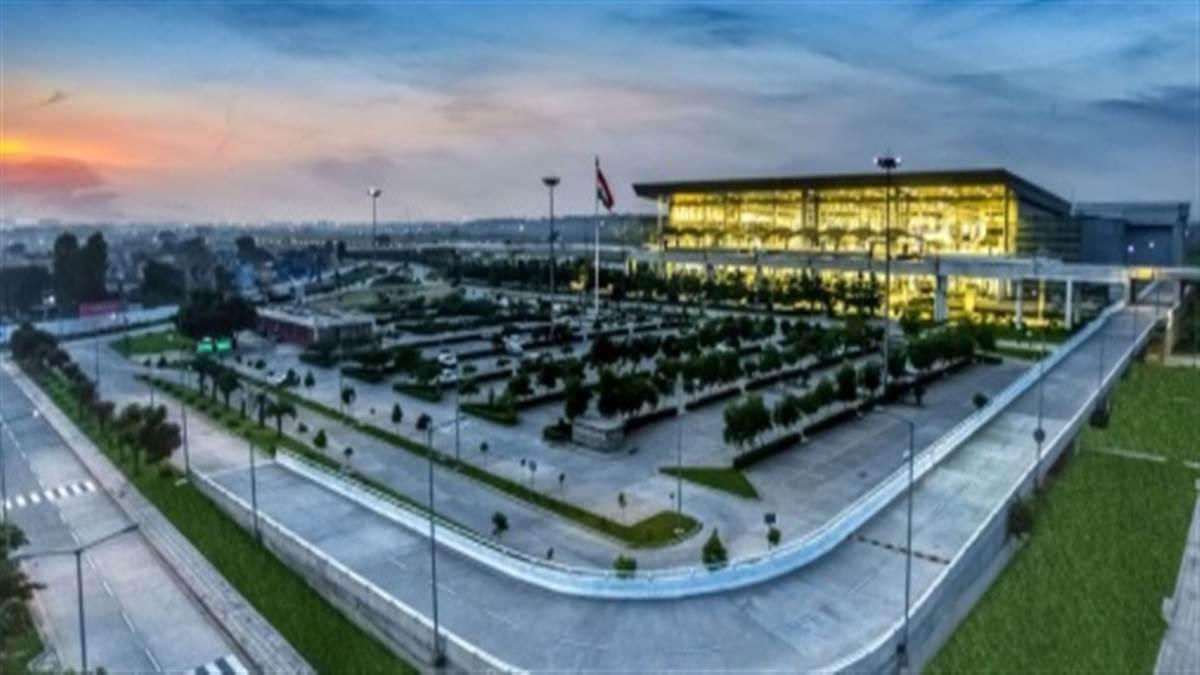 ਯਾਤਰੀਆਂ ਨੂੰ ਮਿਲੇਗੀ ਰਾਹਤ : ਹਵਾਈ ਅੱਡੇ ‘ਤੇ ਕੋਹਰਾ ਬਣਿਆ ਰੁਕਾਵਟ, ਉਡਾਣਾਂ ਦੀ ਦੇਰੀ ਦੀ ਸਮੱਸਿਆ ਜਲਦ ਹੋਵੇਗੀ ਦੂਰ