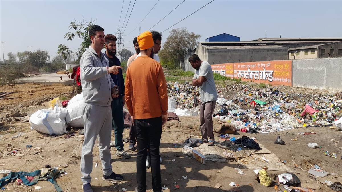 ਟਰਾਂਸਪੋਰਟ ਨਗਰ ’ਚ ਤਬਦੀਲ ਹੋਵੇਗਾ ਵਿਕਾਸਪੁਰੀ ਡੰਪ, ਮੇਅਰ ਨੇ ਦੇਖਿਆ ਮੌਕਾ