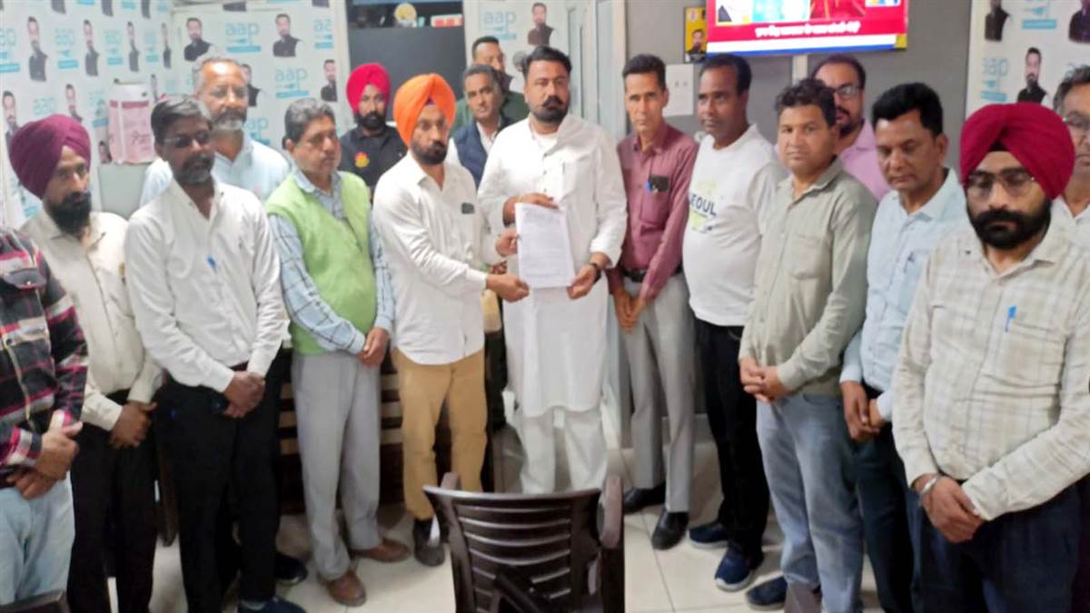 ਸਿੱਖਿਆ ਮੰਤਰੀ ਵੱਲੋਂ ਮੀਟਿੰਗ ਦੇ ਕੇ ਮੁਕਰਨ ਖ਼ਿਲਾਫ਼ ਅਧਿਆਪਕਾਂ ’ਚ ਰੋਸ