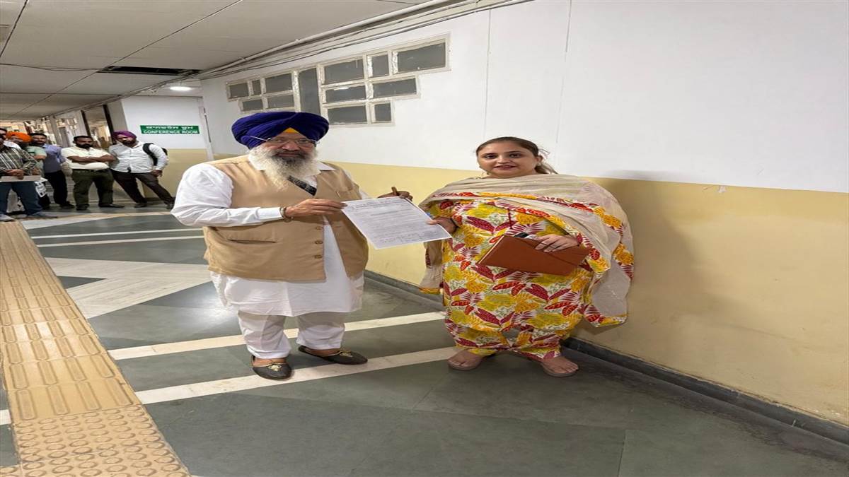 ਰਾਜਪੁਰਾ ਗਗਨ ਚੌਕ ਨੂੰ ਚੌੜਾ ਕਰਨ ਸਬੰਧੀ ਦਿੱਤਾ ਮੰਗ ਪੱਤਰ
