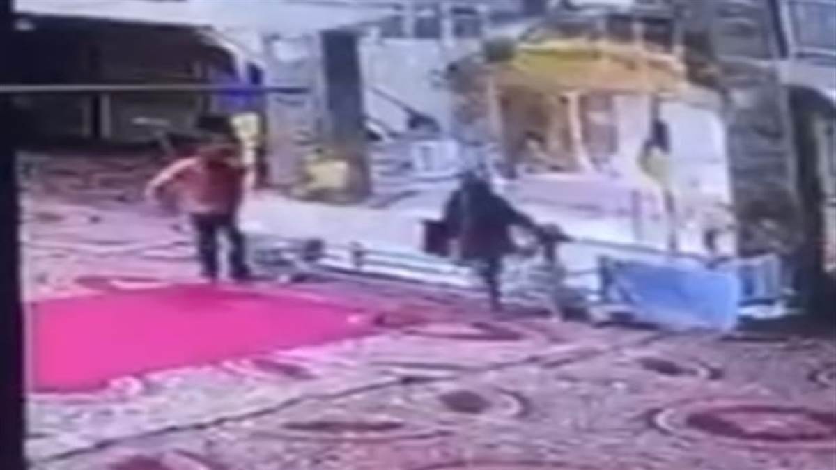 ਲੈਹਲੀ ਚੌਕੀ ਅਧੀਨ ਪੈਂਦੇ ਪਿੰਡ ਆਗਾਂਪੁਰ ਤੇ ਤੋਂਗਾਪੁਰ ਵਿਖੇ ਗੁਰੂ ਘਰ 'ਚੋਂ ਗੋਲਕਾਂ ਚੋਰੀ