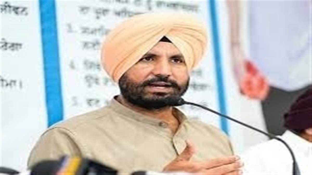ਪੰਜਾਬੀ ਫਿਰਕਾਪ੍ਰਸਤੀ ਸਵੀਕਾਰ ਨਹੀਂ ਕਰਦੇ, ਹਰਿਆਣਾ ਦੇ ਮੁੱਖ ਮੰਤਰੀ ਵੱਲੋਂ ਪੱਗ ਬੰਨ੍ਹਣ ਦੇ ਪਿੱਛੇ ਸਿਆਸੀ ਉਦੇਸ਼ : ਵੜਿੰਗ