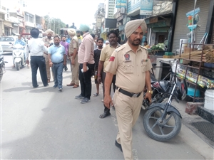ਨਗਰ ਕੌਂਸਲ ਤੇ ਪੁਲਿਸ ਨੇ ਸੜਕਾਂ ਤੋਂ ਹਟਵਾਇਆ ਸਮਾਨ