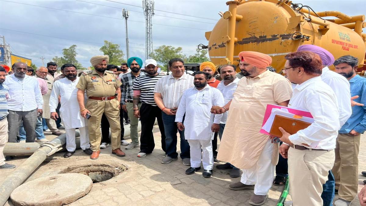 97 ਲੱਖ ਨਾਲ ਸ਼ਹਿਰ ਸੀਵਰੇਜ ਦੀ ਸਫ਼ਾਈ ਨੂੰ ਯਕੀਨੀ ਬਣਾਇਆ ਜਾਵੇਗਾ : ਭੁੱਲਰ