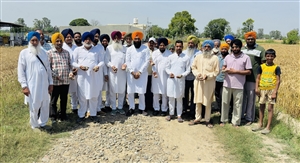 ਸਰਕਾਰ ਨੇ ਸ਼ਹੀਦਾਂ ਦੀ ਧਰਤੀ ਦੀਆਂ ਸੜਕਾਂ ਤੋ ਫੇਰੀਆਂ ਅੱਖਾਂ : ਭੁੱਟਾ