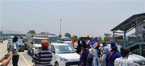 ਹਿਮਾਚਲ ਦੇ ਐਂਟਰੀ ਟੈਕਸ ਦਾ ਅਨੋਖਾ ਵਿਰੋਧ: ਨਿਹੰਗ ਸਿੰਘਾਂ ਨੇ ਟੋਲ 'ਤੇ ਸ਼ੁਰੂ ਕੀਤਾ 'ਖ਼ਾਲਸਾ ਰਾਜ ਟੈਕਸ'