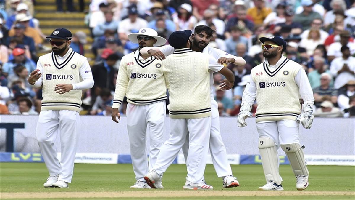 India strong against England