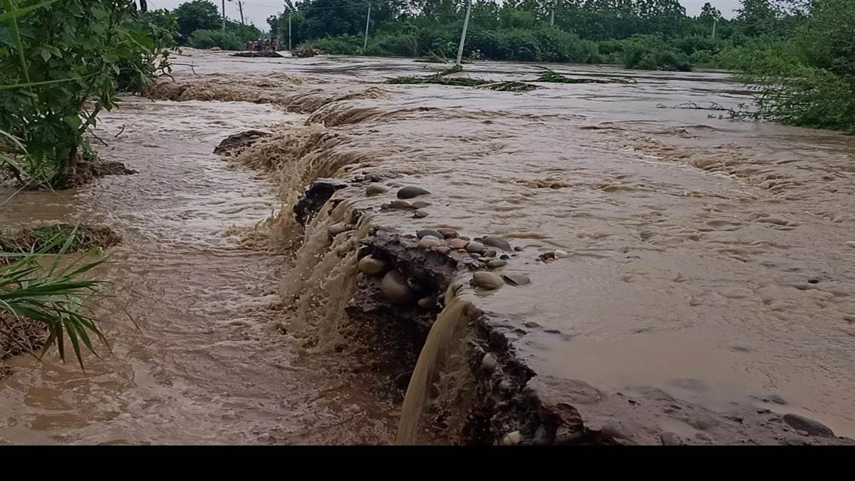 ਪੰਜਾਬ ਦੇ ਕਈ ਜ਼ਿਲ੍ਹਿਆਂ ’ਚ ਭਾਰੀ ਬਾਰਿਸ਼, ਡੈਮਾਂ ਦਾ ਵਧਣ ਲੱਗਾ ਪੱਧਰ, ਬੀਬੀਐੱਮਬੀ ਨੇ ਪਾਣੀ ਛੱਡਣ ਦੀ ਜਾਰੀ ਕੀਤੀ ਚਿਤਾਵਨੀ