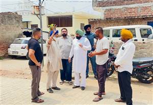 ਕੰਬਾਲਾ ਦੇ ਵਸਨੀਕ ਬੁਨਿਆਦੀ ਸਹੂਲਤਾਂ ਨੂੰ ਤਰਸੇ : ਪਹਿਲਵਾਨ ਗਿੱਲ