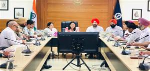 ਵਪਾਰੀਆਂ ਦੇ ਲੰਬਿਤ ਕੰਮਾਂ ਦਾ ਨਿਪਟਾਰਾ ਕਰਨ ਅਧਿਕਾਰੀ : ਡੀਸੀ