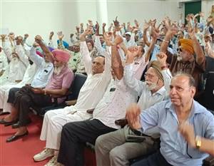 ਪੰਜਾਬ ਸਰਕਾਰ ਦੇ ਫ਼ੈਸਲਿਆਂ ਵਿਰੁੱਧ ਨਿਖੇਧੀ ਮਤਾ ਪਾਸ