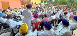 ਪਿੰਡ ਚਨੌਰ ’ਚ ਪ੍ਰੋ. ਮੁਲਤਾਨੀ ਦੇ ਹੱਕ ’ਚ ਹੋਈ ਭਰਵੀਂ ਇਕੱਤਰਤਾ