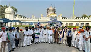 ਸ਼ਹੀਦ ਕਿਸਾਨਾਂ ਨੂੰ ਇਨਸਾਫ਼ ਦਿਵਾਉਣ ਦੀ ਮੰਗ ਲਈ ਕੱਢਿਆ ਕੈਂਡਲ ਮਾਰਚ