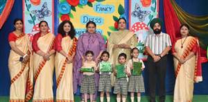ਪੈਰਾਡਾਈਜ਼ ਸਕੂਲ ਵੱਲੋਂ ਕਰਵਾਏ ਫੈਂਸੀ ਡਰੈੱਸ ਮੁਕਾਬਲੇ