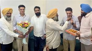 ਸਚਿਨ ਪਾਇਲਟ ਨੂੰ ਮਿਲੇ ਪੰਜਾਬ ਕਾਂਗਰਸ ਦੇ ਨਵ-ਨਿਯੁਕਤ ਪ੍ਰਧਾਨ ਪਰਗਟ ਸਿੰਘ, ਇਕ-ਦੂਜੇ ਦਾ ਕਰਵਾਇਆ ਮੂੰਹ ਮਿੱਠਾ; ਸੰਗਠਨ ਦੀ ਮਜ਼ਬੂਤੀ 'ਤੇ ਹੋਈ ਚਰਚਾ