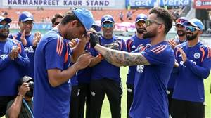 IND vs WI: 'ਲੋਕ ਮੋਟਾ ਕਹਿ ਕੇ ਉਡਾਉਂਦੇ ਸਨ ਮਜ਼ਾਕ, ਹੁਣ ਖ਼ਤਰਨਾਕ ਗੇਂਦਬਾਜ਼ੀ ਨਾਲ ਬੱਲੇਬਾਜ਼ਾਂ ਦੇ ਛੁਡਾਉਂਦਾ ਹੈ ਛੱਕੇ'; ਜਾਣੋ ਕੌਣ ਹਨ ਅੰਸ਼ੁਲ ਕੰਬੋਜ