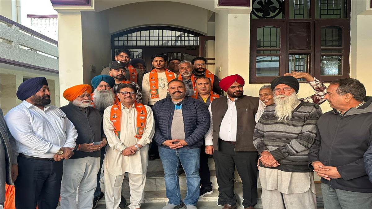 ਰਿੰਕੂ ਨੇ ਅਕਾਲੀ ਆਗੂਆਂ ਨੂੰ ਭਾਜਪਾ ’ਚ ਕੀਤਾ ਸ਼ਾਮਲ