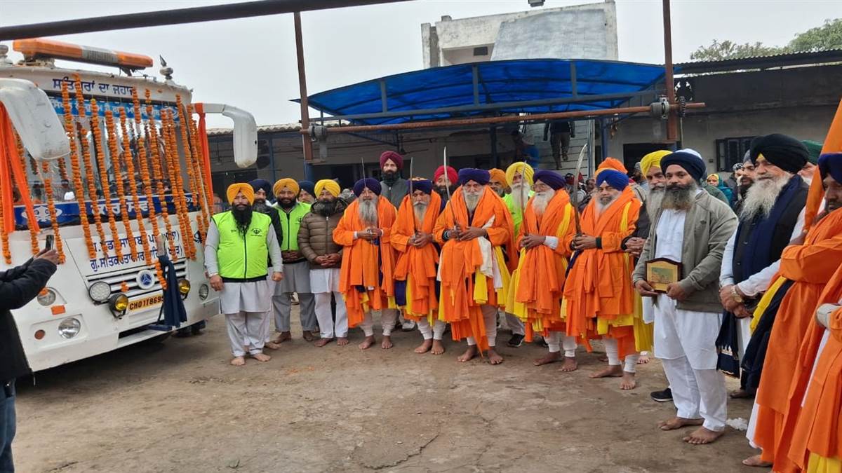 ਪ੍ਰਕਾਸ਼ ਦਿਹਾੜੇ ਮੌਕੇ ਵਿਸ਼ਾਲ ਨਗਰ ਕੀਰਤਨ ਸਜਾਇਆ