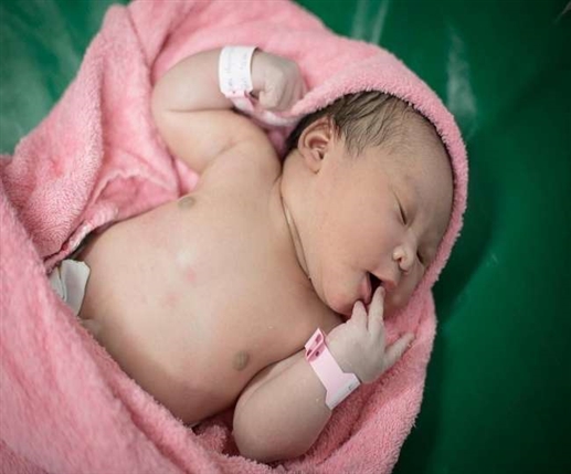 If your baby weighs more than two and a half kilograms at birth these diseases can occur in adulthood