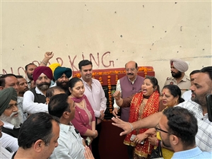 2.25 ਕਰੋੜ ਦੀ ਲਾਗਤ ਨਾਲ ਪੁਲ਼ੀਆਂ ਦੇ ਨਿਰਮਾਣ ਕਾਰਜ ਦੀ ਸ਼ੁਰੂਆਤ