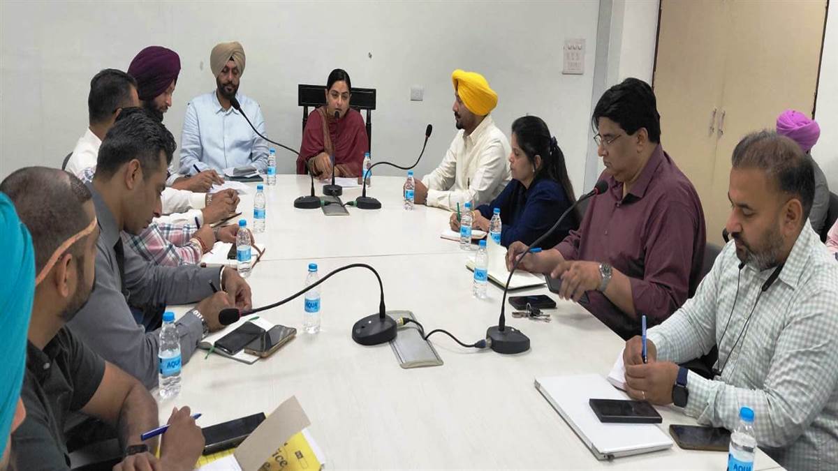 ਰਾਜਪਾਲ ਕਟਾਰੀਆ ਦੇ ਪਠਾਨਕੋਟ ਦੌਰੇ ਸਬੰਧੀ ਅਗੇਤੇ ਪ੍ਰਬੰਧਾਂ ਲਈ ਜ਼ਿਲ੍ਹਾ ਪ੍ਰਸ਼ਾਸਨ ਦੀ ਮੀਟਿੰਗ