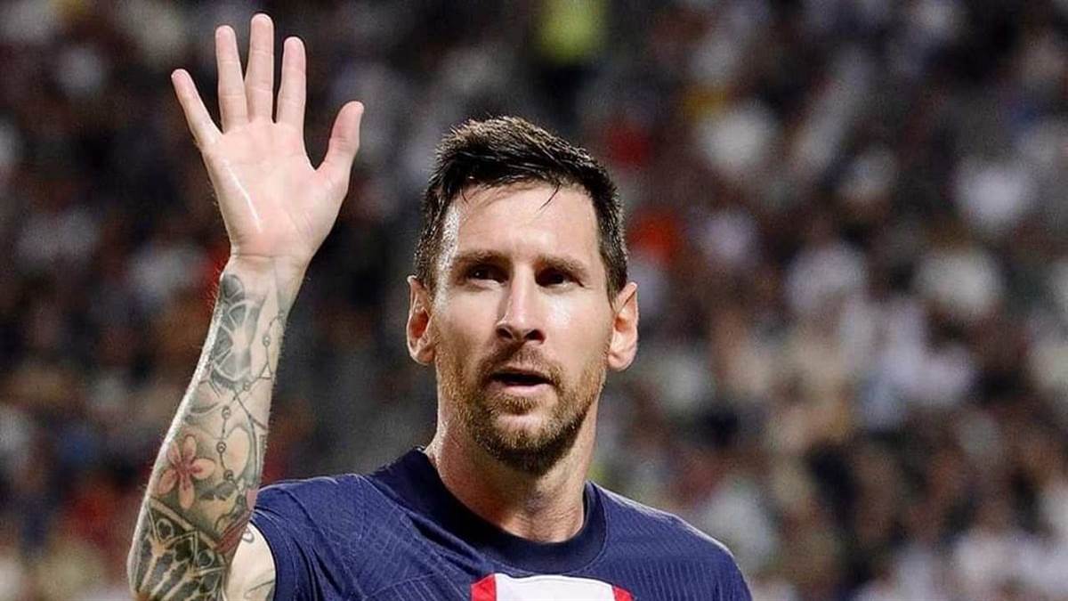 Argentinas star striker Leon Messi bids farewell to PSG amidst the hooting of the audience
