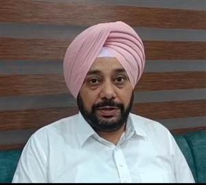 Muktsar News : ਐੱਸਐੱਸਪੀ ਕੋਲ ਪੁੱਜਾ ਕਾਂਗਰਸ ਦਾ ਹੋਰਡਿੰਗ ਵਿਵਾਦ, ਕਾਂਗਰਸ ਦੇ ਜ਼ਿਲ੍ਹਾ ਪ੍ਰਧਾਨ ਨੇ ਫਲੈਕਸ ਲਗਾਉਣ ਵਾਲਿਆਂ ਵਿਰੁੱਧ ਕੀਤੀ ਕਾਰਵਾਈ ਦੀ ਮੰਗ