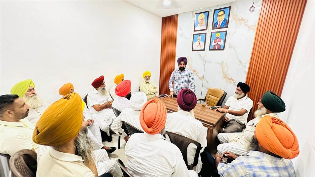 ਹਲਕਾ ਇੰਚਾਰਜ ਪੰਨੂ ਨੇ ਕਿਸਾਨ ਵਿੰਗ ਨਾਲ ਕੀਤੀ ਮੀਟਿੰਗ