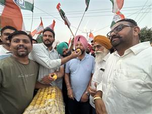 ਪਰਗਟ ਸਿੰਘ ਦੀ ਨਿਯੁਕਤੀ ’ਤੇ ਲੱਡੂ ਵੰਡ ਕੇ ਜਸ਼ਨ ਮਨਾਇਆ