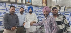 ਨੌਜਵਾਨ ਭਾਰਤ ਸਭਾ ਨੇ ਵਿਧਾਇਕ ਨੂੰ ਮੰਗ ਪੱਤਰ ਸੌਂਪਿਆ