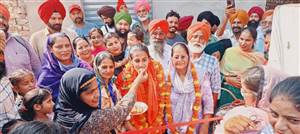 ਸੋਨ ਤਗਮਾ ਜੇਤੂ ਬਲਜੀਤ ਕੌਰ ਦਾ ਜੱਦੀ ਪਿੰਡ ਕੱਕਾ ਕੰਡਿਆਲਾ ਪਹੁੰਚਣ ’ਤੇ ਭਰਵਾਂ ਸਵਾਗਤ
